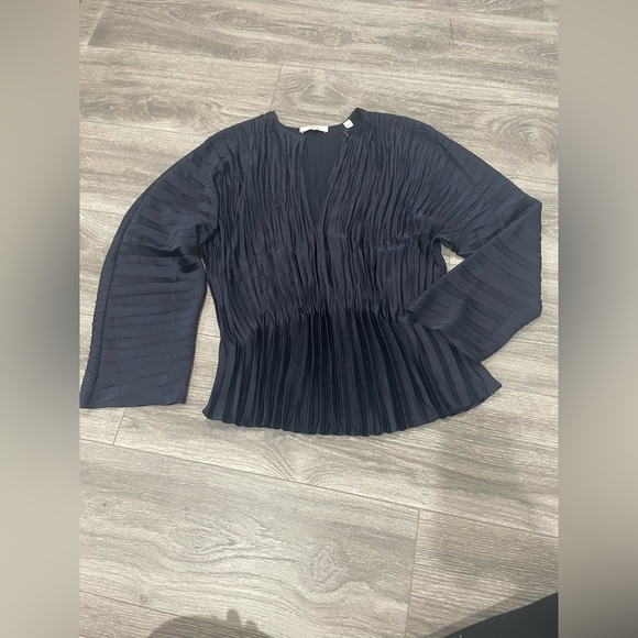 Vince Pleated Satin Blouse size xs colour blue new - Picture 3 of 7